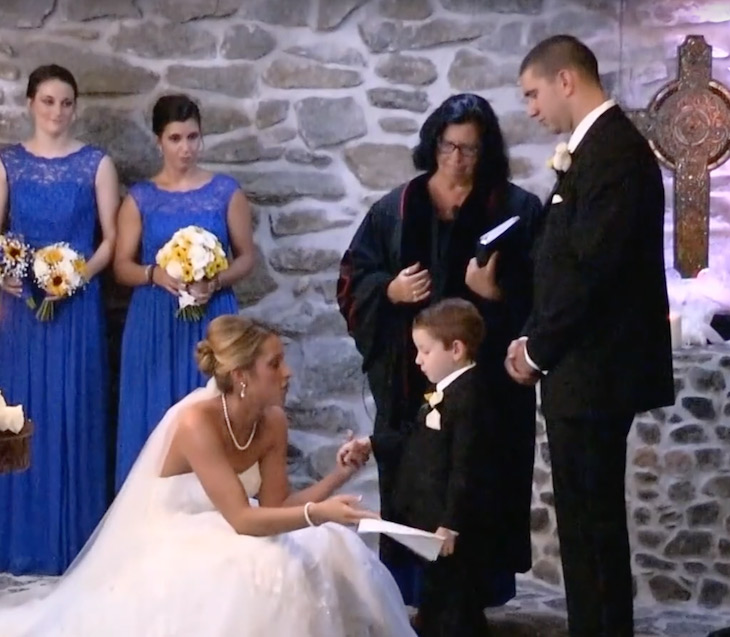 Bride Sees Her Husbands Ex At Her Wedding Halts Everything And Tells Her To Stand Hrtwarming